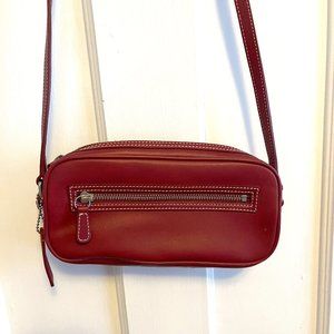 Vintage Coach Red Leather Crossbody M23-9589